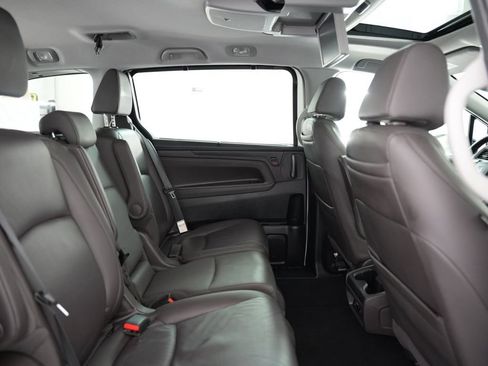 Used 2018 Honda Odyssey Elite image 42
