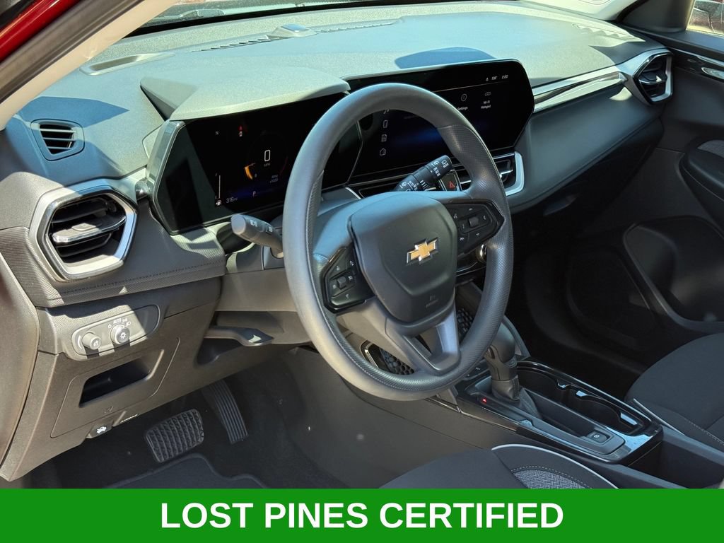 Used 2025 Chevrolet TrailBlazer LT FWD image 8
