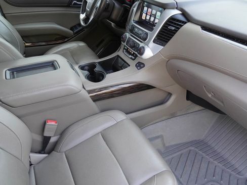 Used 2018 GMC Yukon SLT w/ Premium Edition image 10