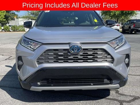 Used 2019 Toyota RAV4 XSE AWD/4WD image 8