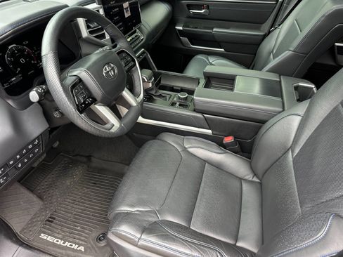 Used 2024 Toyota Sequoia Platinum AWD/4WD image 9