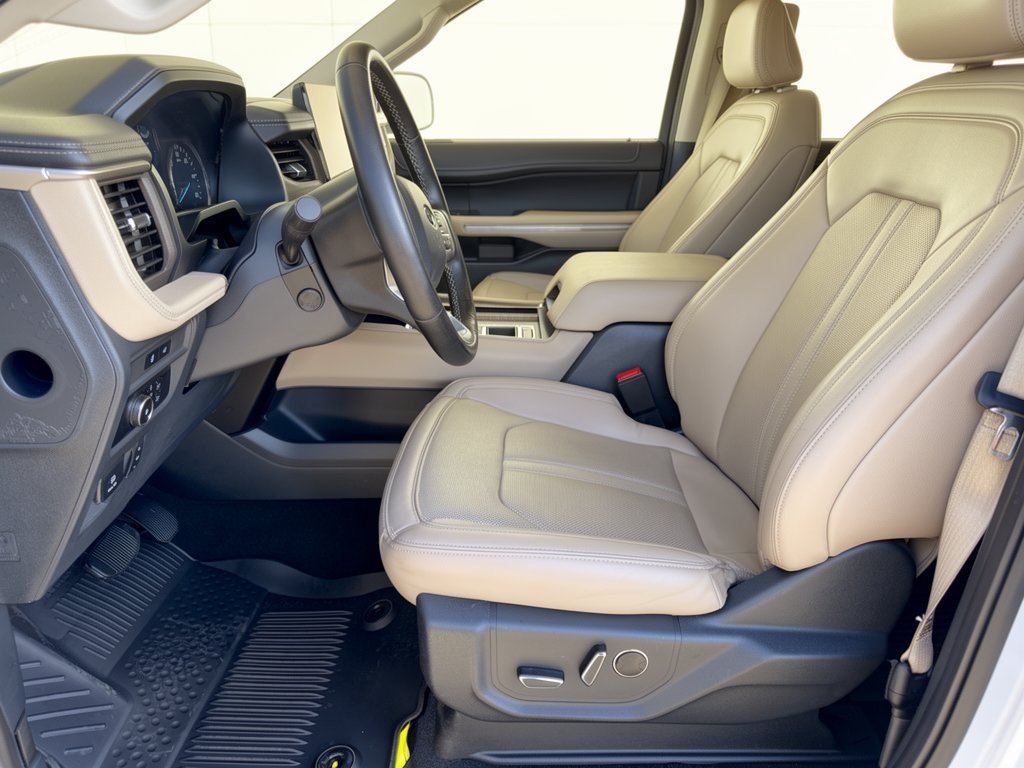 Used 2024 Ford Expedition Limited RWD image 5