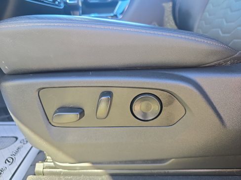 Used 2023 Chevrolet Silverado 1500 ZR2 w/ Technology Package image 14