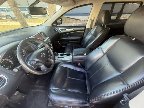 Used 2017 Nissan Pathfinder SL w/ Trailer Tow Package image 11