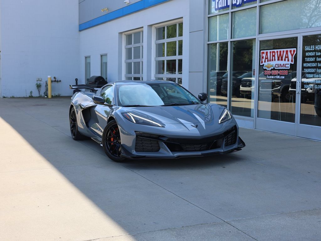 Used 2025 Chevrolet Corvette Z06 w/ Z07 Performance Package RWD image 40