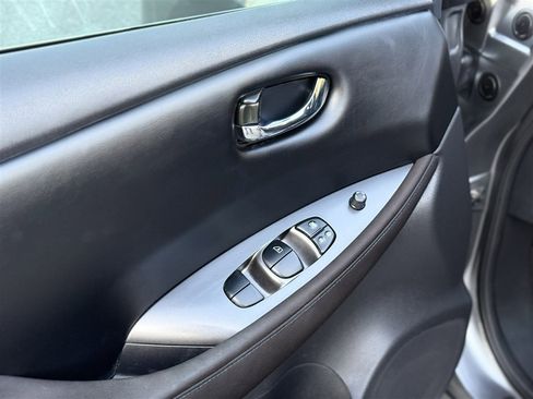Used 2022 Nissan Leaf S image 13