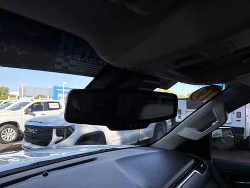 Used 2019 Chevrolet Suburban LT AWD/4WD image 26