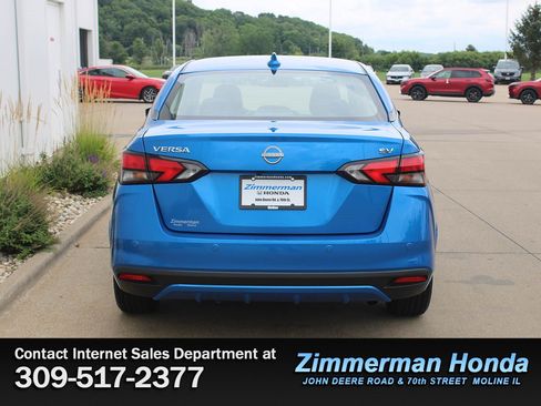 Used 2024 Nissan Versa SV FWD image 5