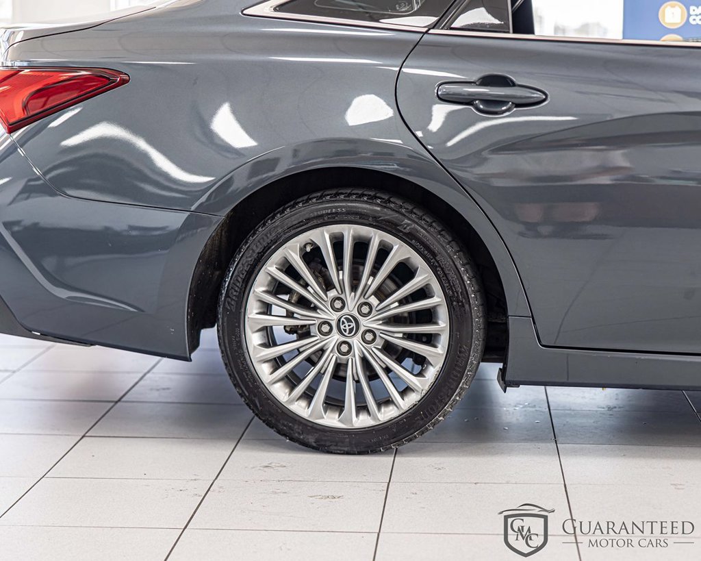 Used 2019 Toyota Avalon Limited w/ Advanced Safety Package FWD image 10