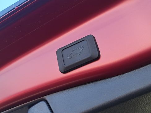 New 2025 Toyota RAV4 XLE w/ Convenience Package image 12