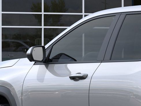 New 2026 Chevrolet Equinox LT FWD image 12