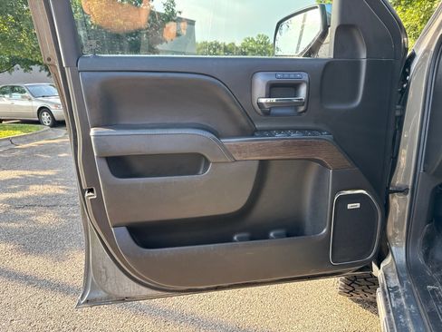 Used 2017 GMC Sierra 1500 Denali w/ Denali Ultimate Package AWD/4WD image 10