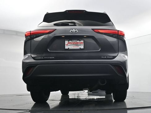 Used 2023 Toyota Highlander XLE AWD/4WD image 37