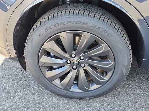 Certified 2025 Land Rover Discovery Sport S image 9