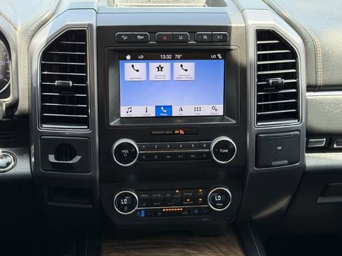Used 2019 Ford Expedition Platinum AWD/4WD image 17
