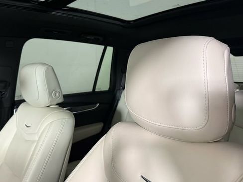 Certified 2023 Cadillac XT6 Sport w/ Technology Package image 8