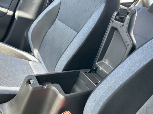 New 2025 Nissan Versa SV w/ Trunk Package image 29