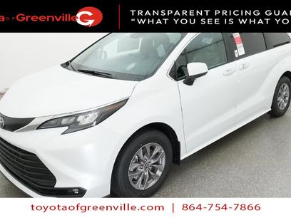 New 2026 Toyota Sienna XLE