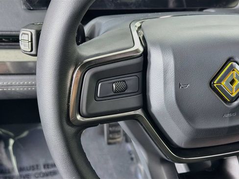 Used 2025 Rivian R1S Adventure AWD/4WD image 10