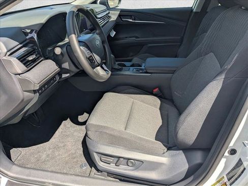 Used 2026 Toyota Camry LE w/ Convenience Package image 4