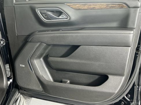 Used 2021 Chevrolet Tahoe Premier w/ Premium Package RWD image 30