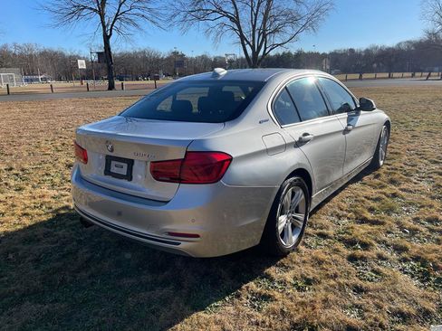 Used 2017 BMW 330e w/ Technology Package RWD image 7