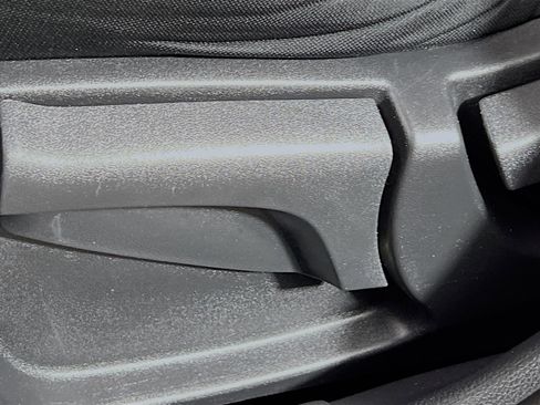 Used 2017 Nissan Rogue S image 16