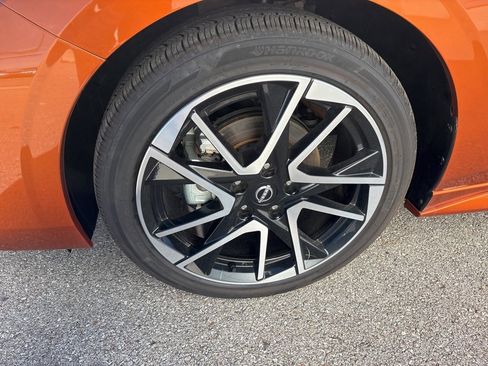 New 2025 Nissan Sentra SR w/ SR Premium Package image 9