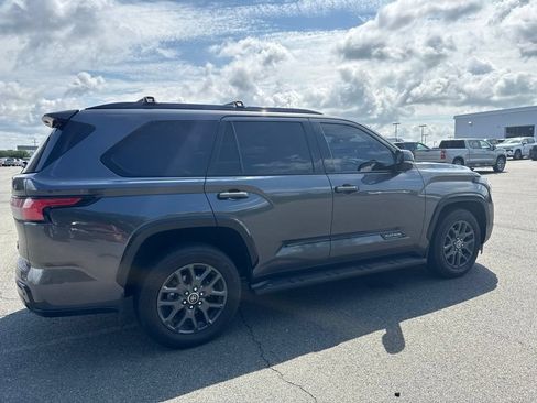 Used 2023 Toyota Sequoia Platinum AWD/4WD image 2