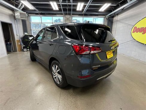 Used 2023 Chevrolet Equinox LT FWD image 3