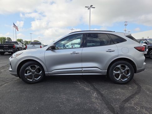 Used 2023 Ford Escape ST-Line w/ Tech Pack #1 FWD image 13