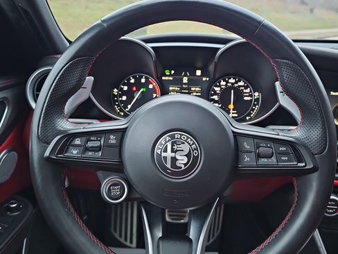 Used 2021 Alfa Romeo Giulia Ti Sport image 20