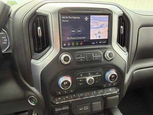 Used 2019 GMC Sierra 1500 SLT w/ SLT Premium Plus Package AWD/4WD image 21