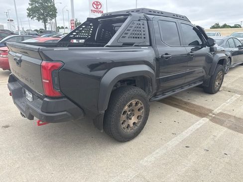 Used 2024 Toyota Tacoma 4x4 Double Cab Hybrid image 4