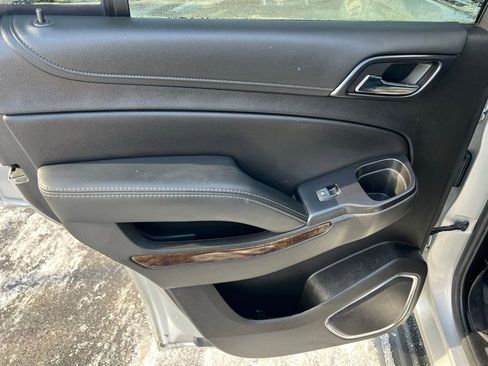 Used 2019 Chevrolet Tahoe LT image 19
