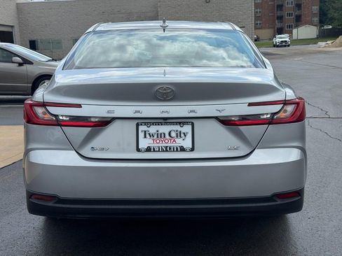 Used 2025 Toyota Camry LE FWD image 4