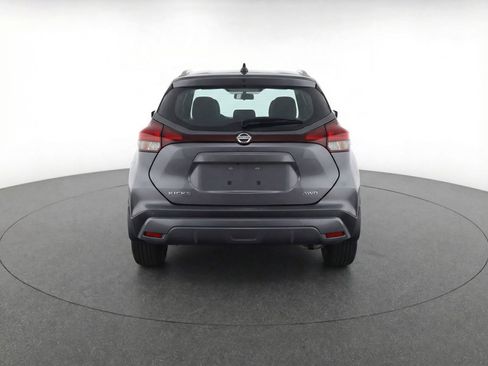 Used 2025 Nissan Kicks SV image 7