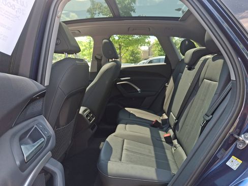 Certified 2025 Audi Q5 Premium w/ Convenience Package AWD/4WD image 10
