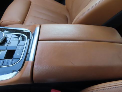 Used 2019 BMW X5 xDrive40i w/ Executive Package image 28