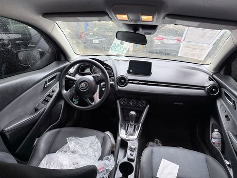 Used 2017 Toyota Yaris iA image 4