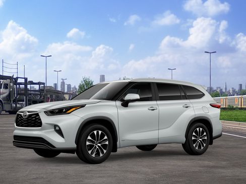 New 2026 Toyota Highlander XLE AWD/4WD image 2