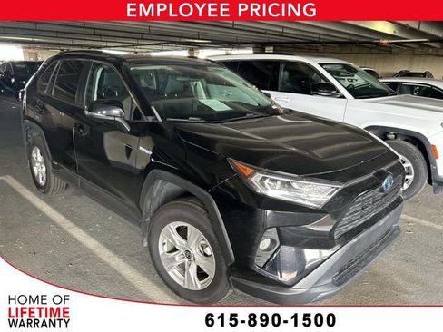 Used 2021 Toyota RAV4 XLE w/ Convenience Package AWD/4WD image 1