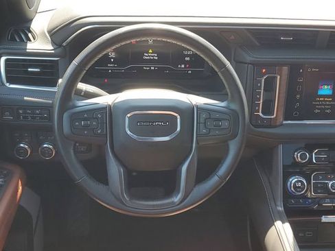 Certified 2023 GMC Yukon XL Denali Ultimate AWD/4WD image 14
