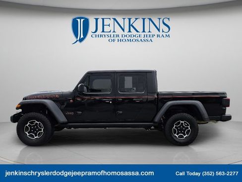 Used 2023 Jeep Gladiator Mojave w/ LED Lighting Group AWD/4WD image 9