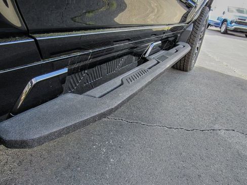 New 2025 GMC Hummer EV 3X w/ LPO, Dark Essentials Package image 13