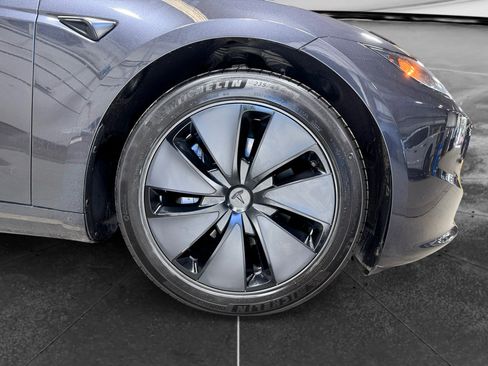 Used 2024 Tesla Model 3 Long Range AWD/4WD image 33