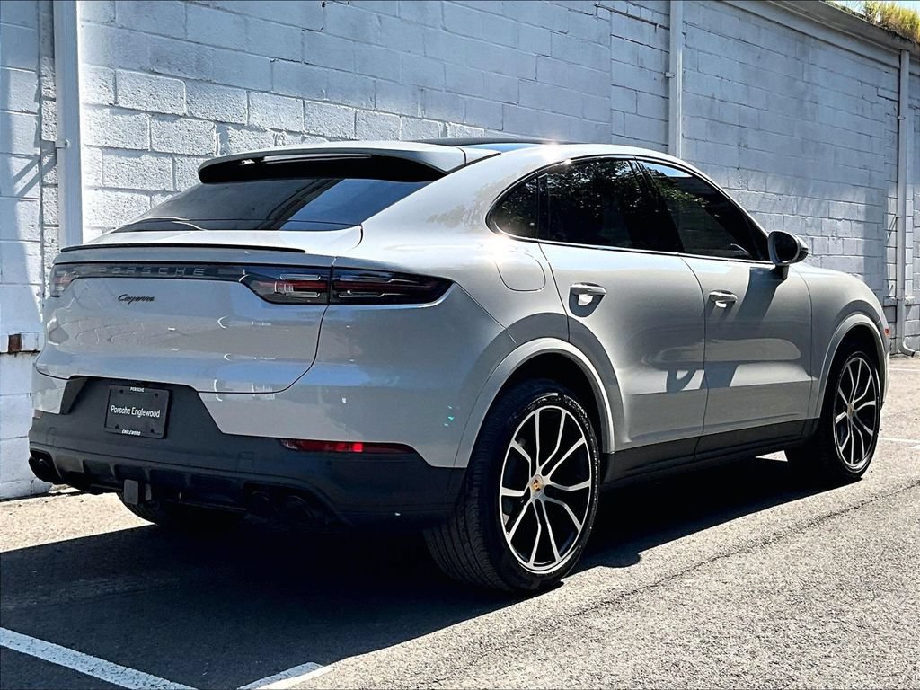 Certified 2023 Porsche Cayenne Platinum Edition AWD/4WD image 17