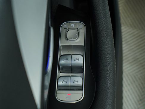 Used 2024 Mercedes-Benz GLE 350 4MATIC image 45