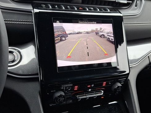 Used 2023 Jeep Grand Cherokee Altitude image 25