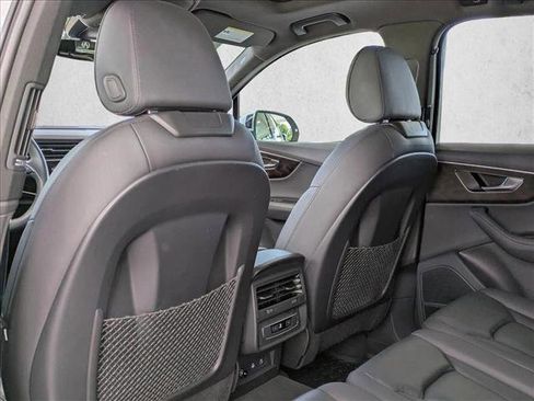 Used 2023 Audi Q7 2.0T Premium Plus w/ Premium Plus Package AWD/4WD image 21